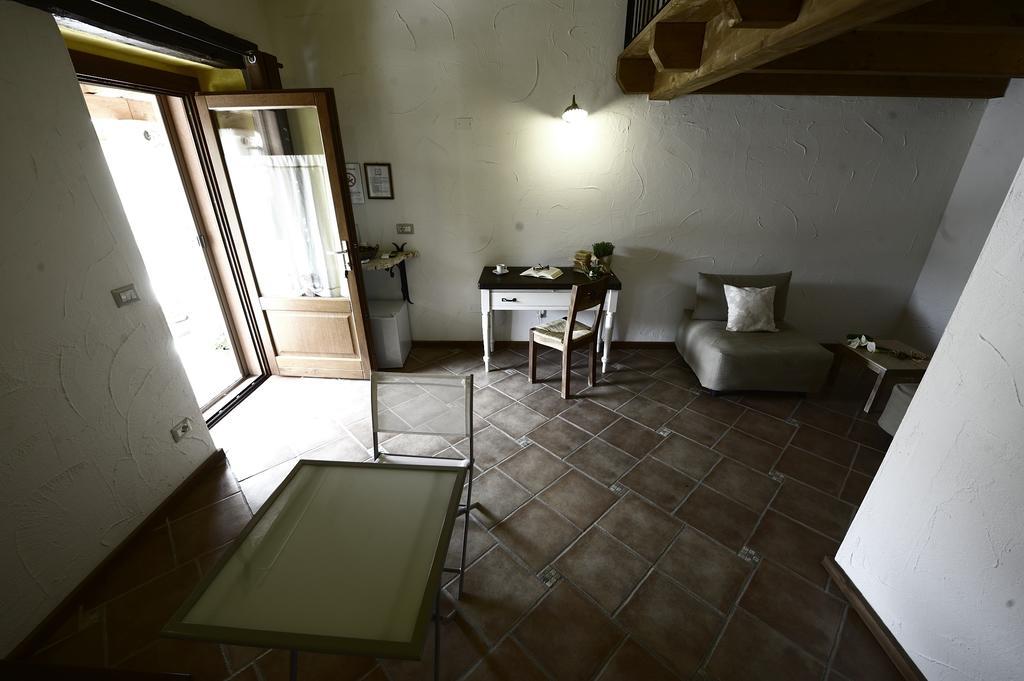Il Giardino Degli Aranci Bed & Breakfast Mores Room photo