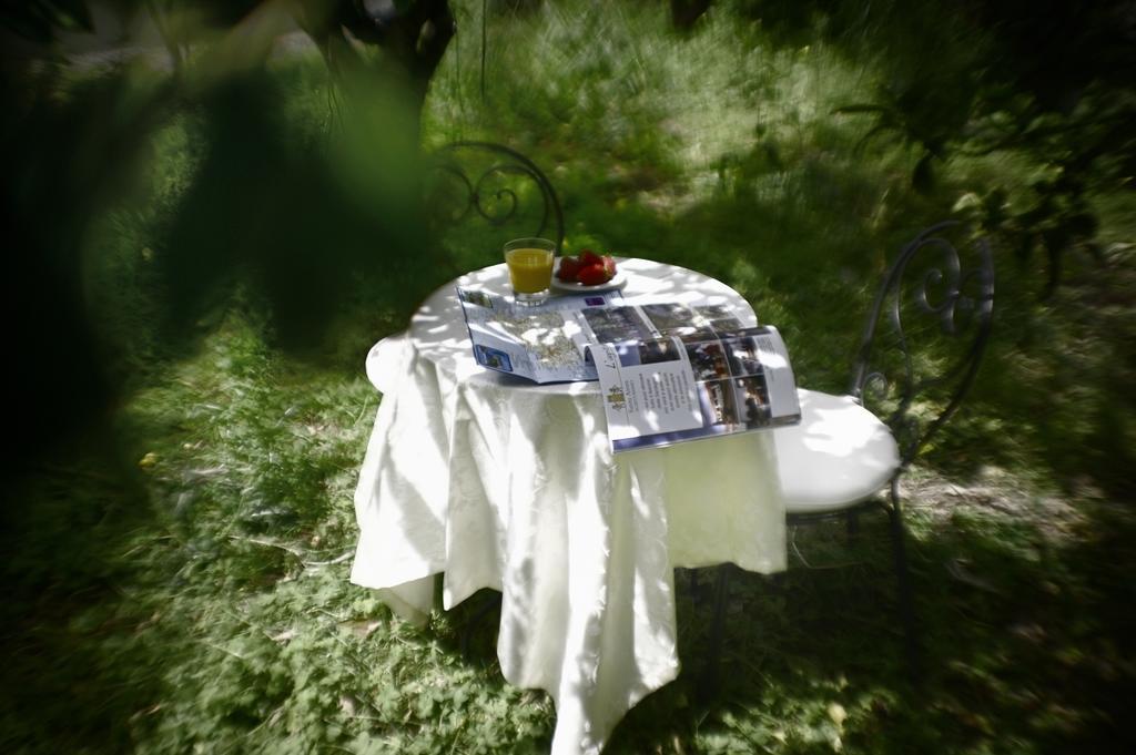 Il Giardino Degli Aranci Bed & Breakfast Mores Exterior photo