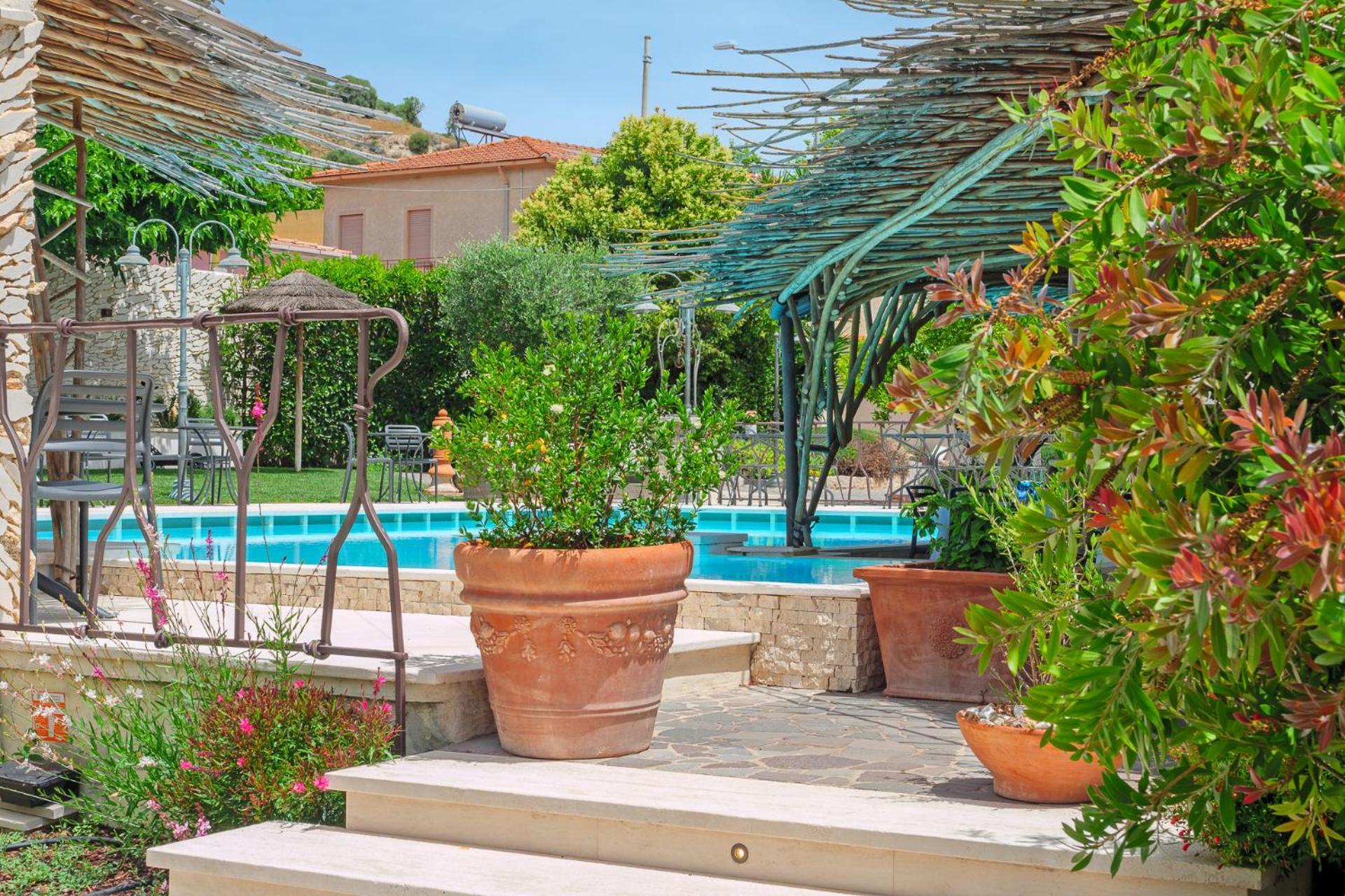 Il Giardino Degli Aranci Bed & Breakfast Mores Exterior photo