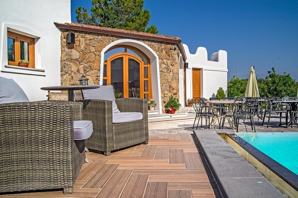 Il Giardino Degli Aranci Bed & Breakfast Mores Exterior photo